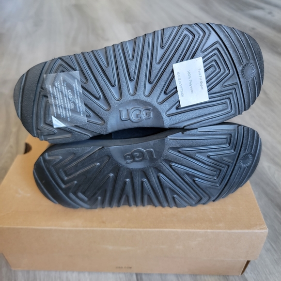 UGG Classic Clear Mini II Waterproof Boot - Picture 6 of 8